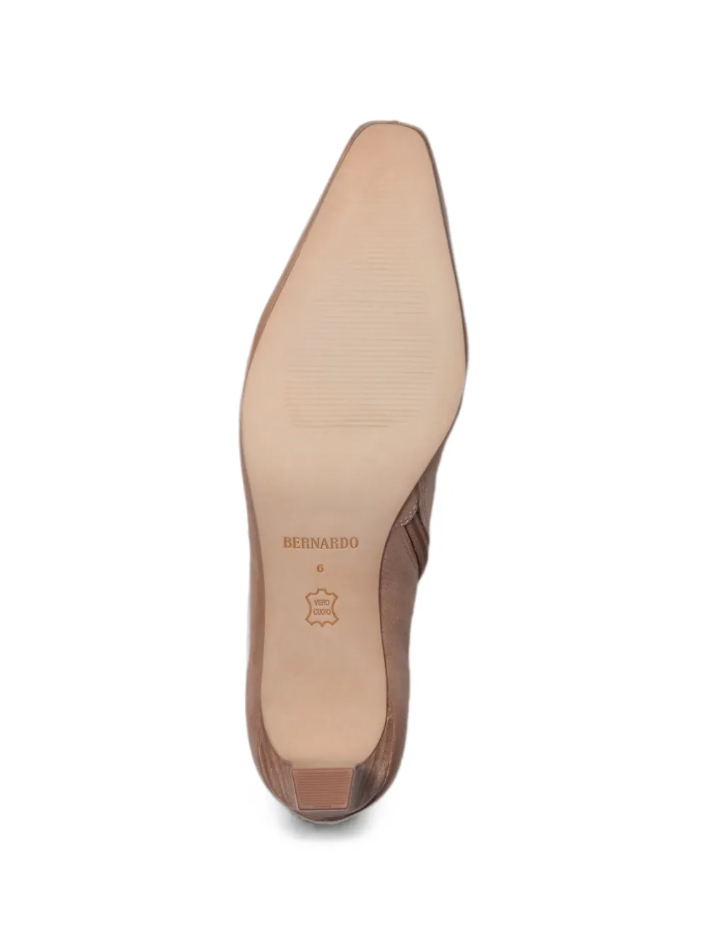 Bernardo Everett enkellaarzen met vierkante neus Beige