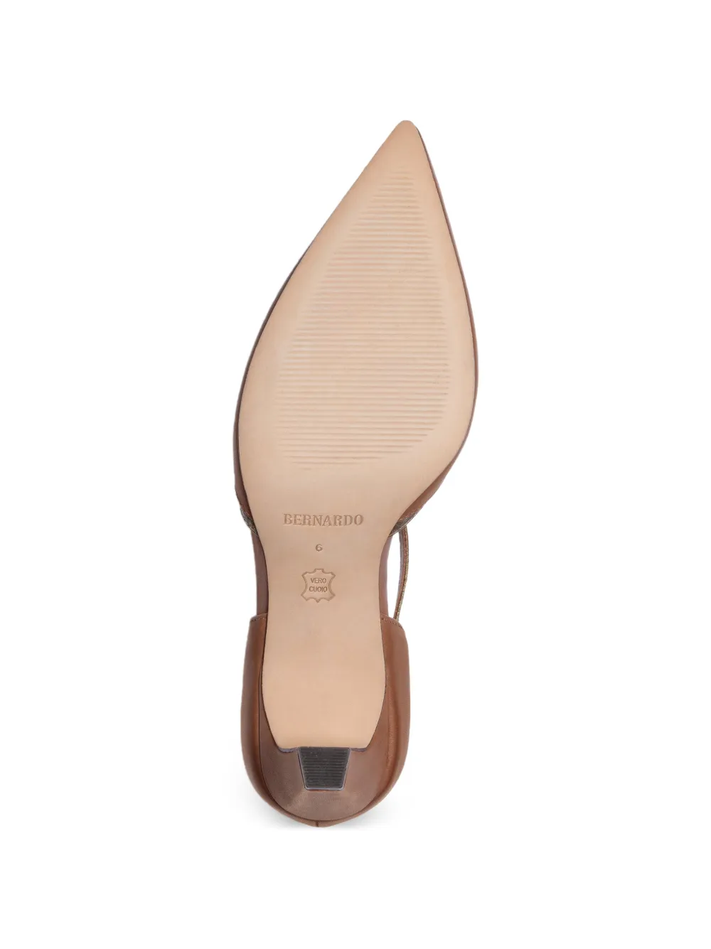 Bernardo Gianna pumps met puntige neus en T-bandje Bruin
