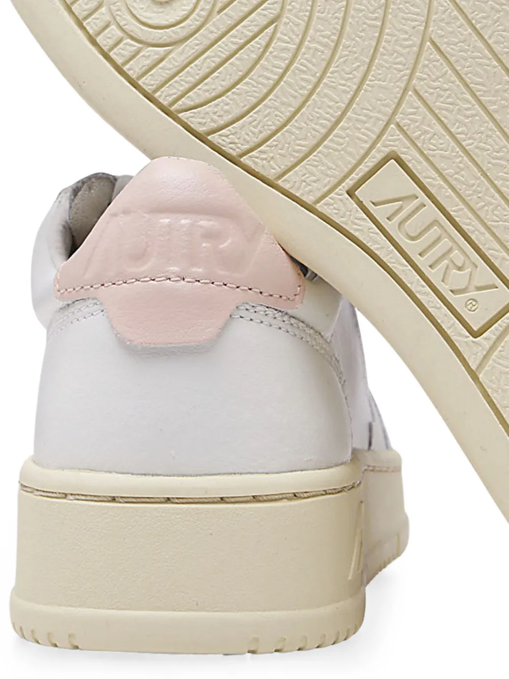 Autry Medalist low perforated-toe leather sneakers Wit