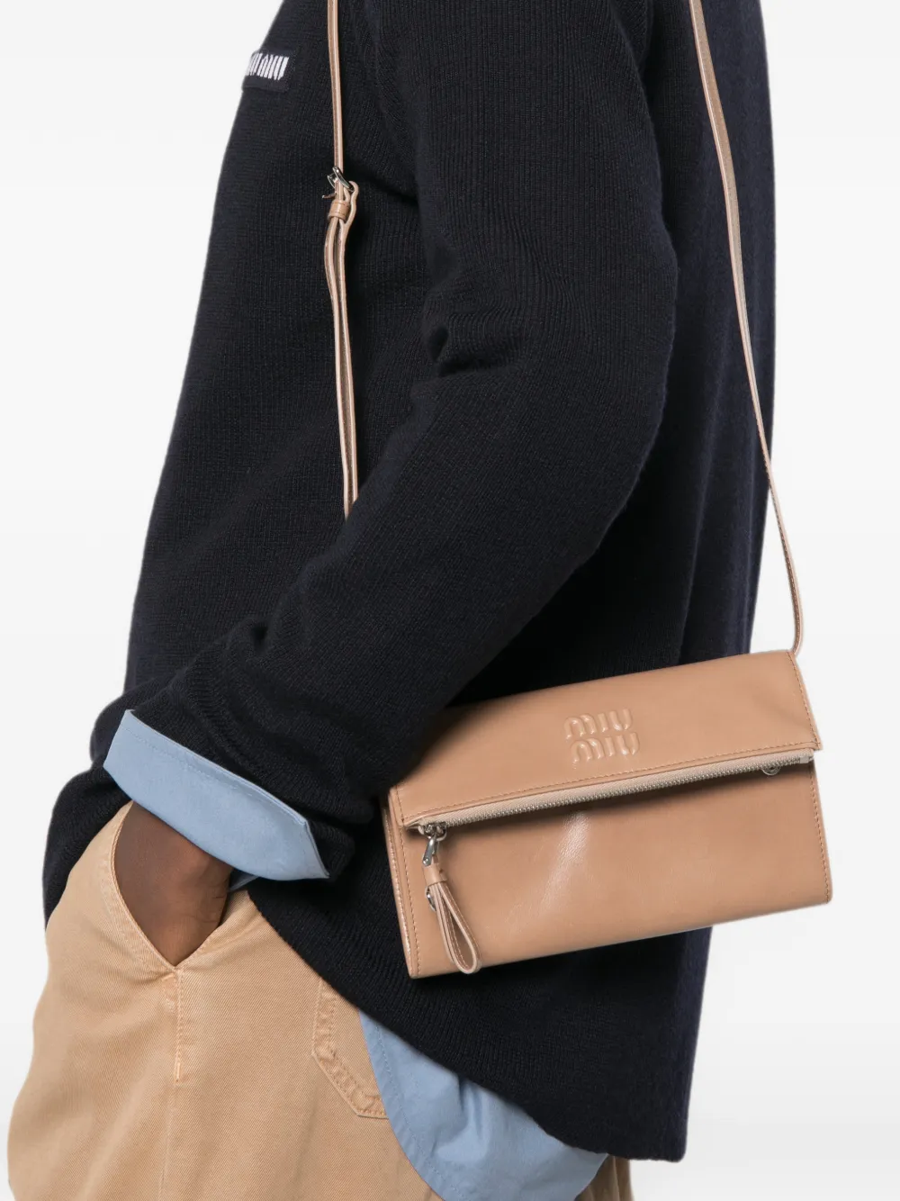 Miu Leren crossbodytas met logo-reliëf Bruin