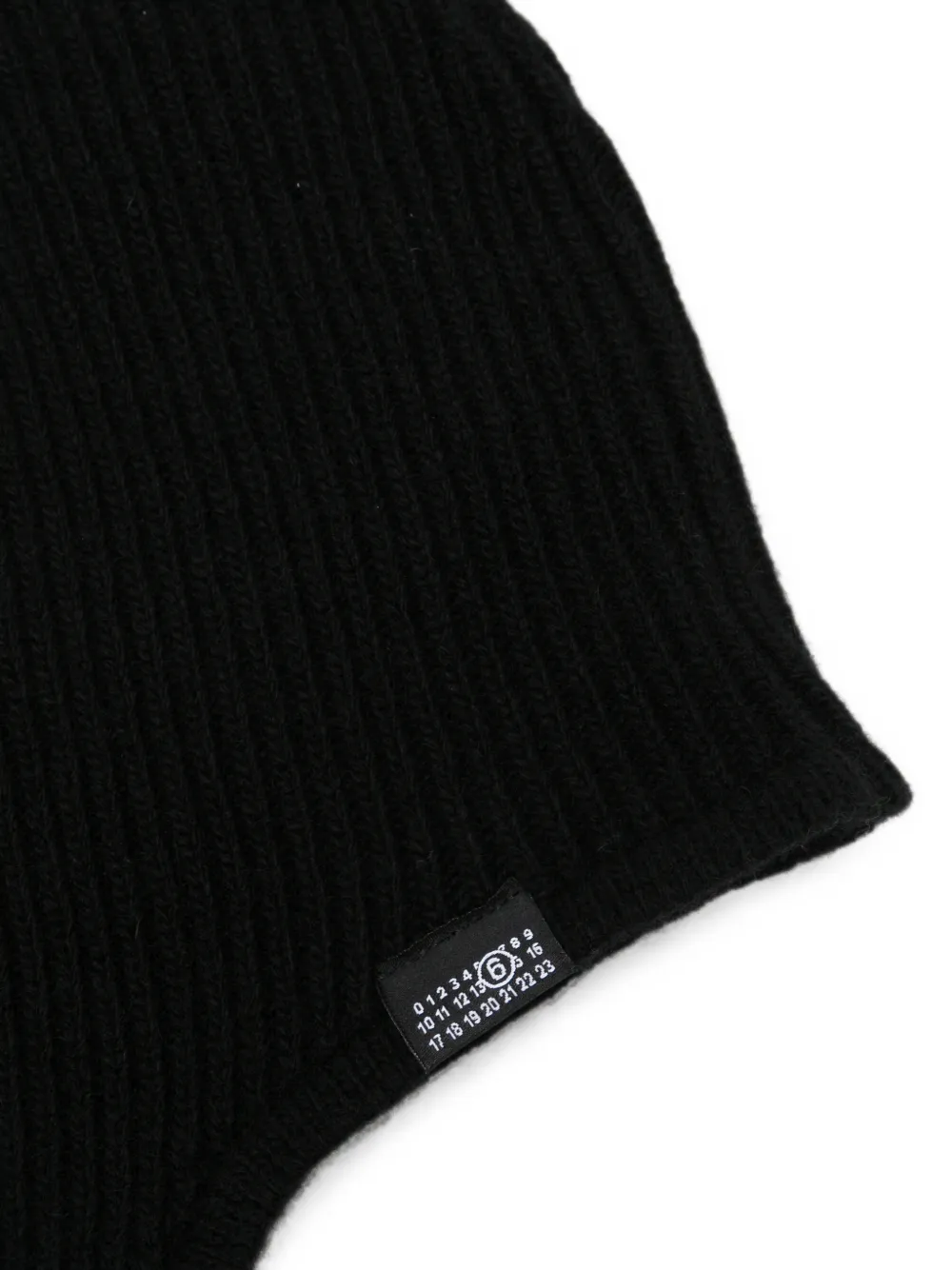 MM6 Maison Margiela Ribgebreide hoed met oorkleppen Zwart