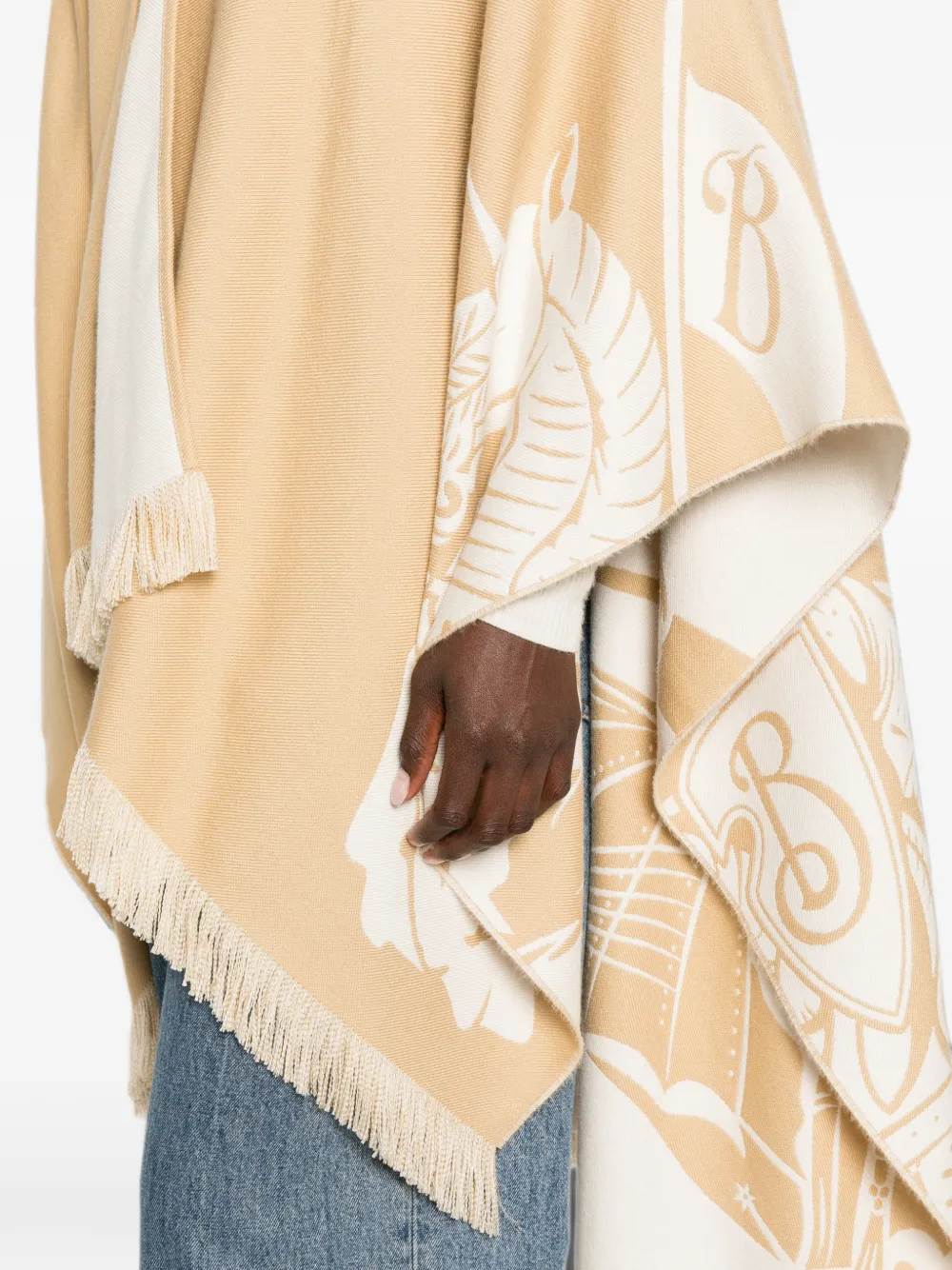 Burberry Equestrian Knight cape met franje Beige