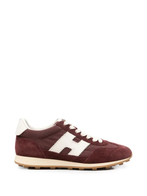 Hogan tenis con parche del logo y paneles