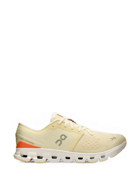 On tenis Cloud X 4