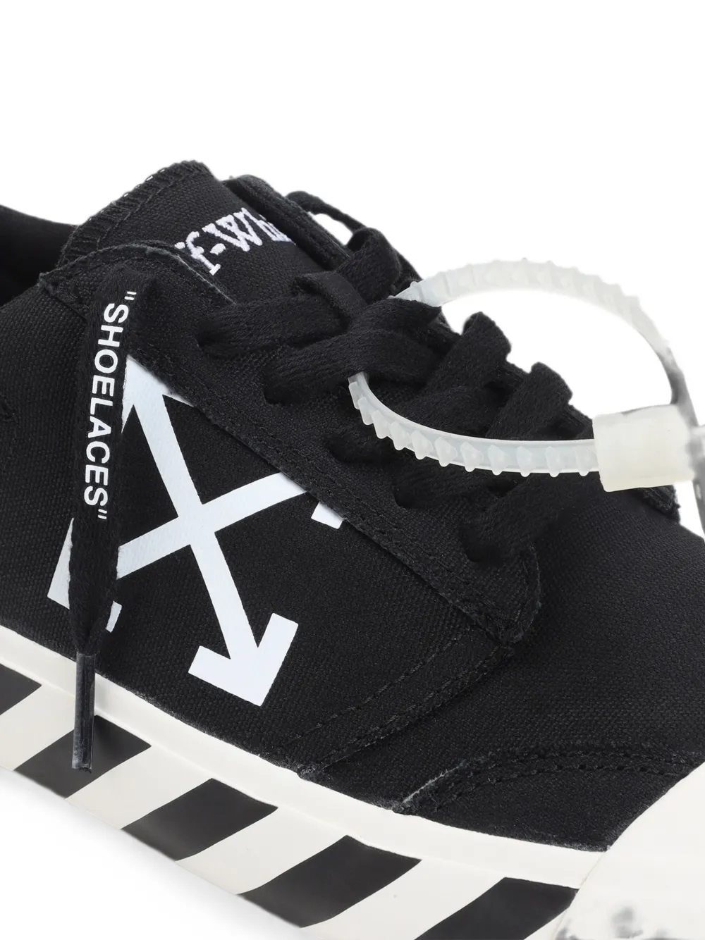 Off-White Vulcanized sneakers Zwart