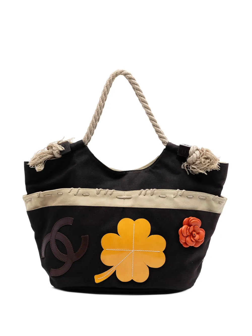 CHANEL Pre-Owned Borsa tote Cabas Cruise 2004 con motivo camelia, CC e quadrifoglio 2003-2004 - Marrone