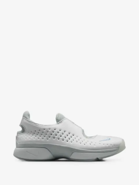 Nike Rift II split-toe sneakers