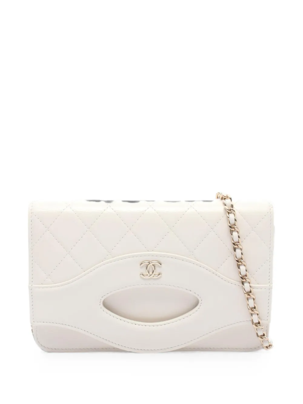 CHANEL Pre-Owned 2021 31 Pouch quilted crossbody bag - Bianco