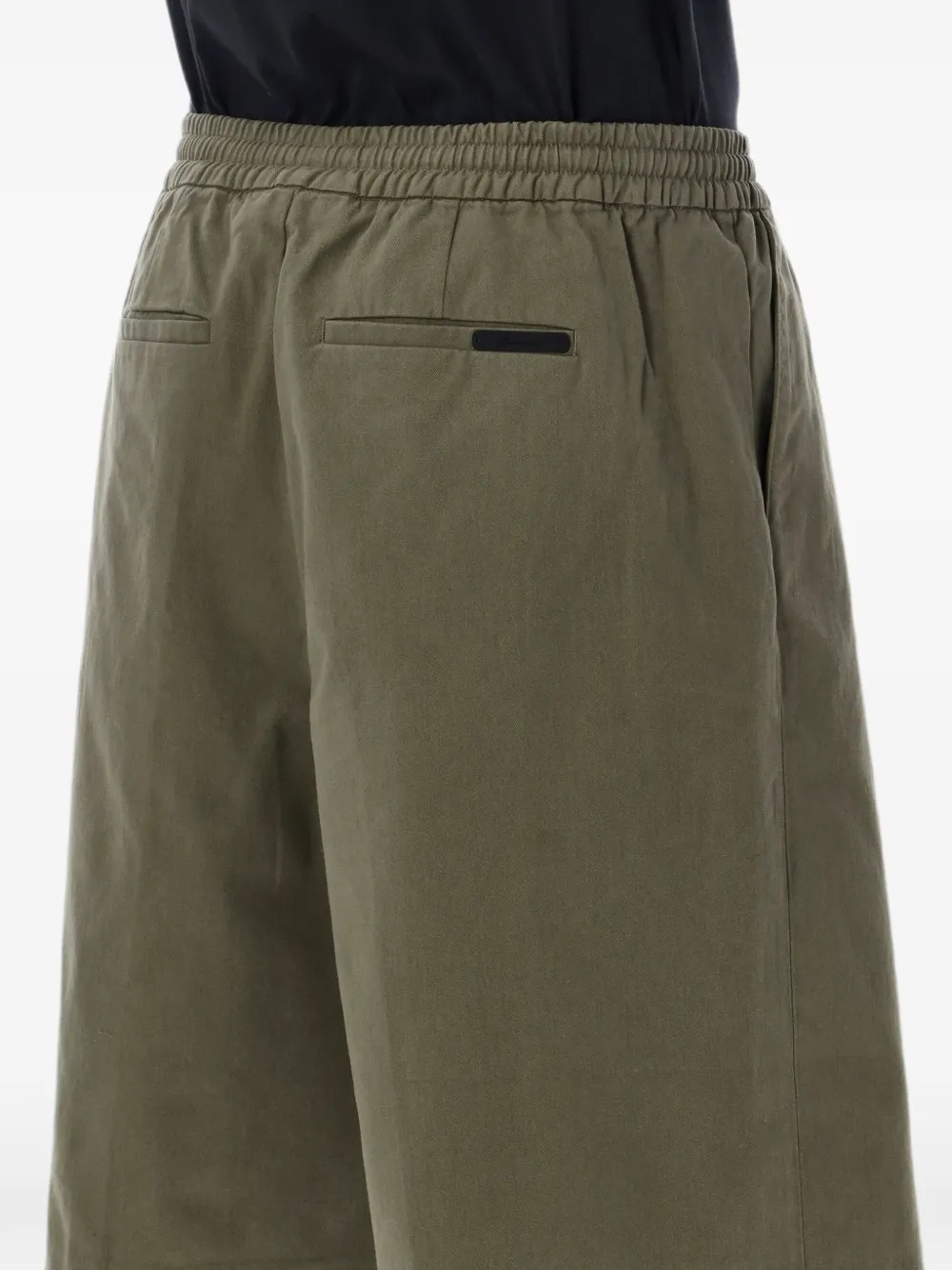 FEAR OF GOD ESSENTIALS Bermuda shorts met trekkoord Groen
