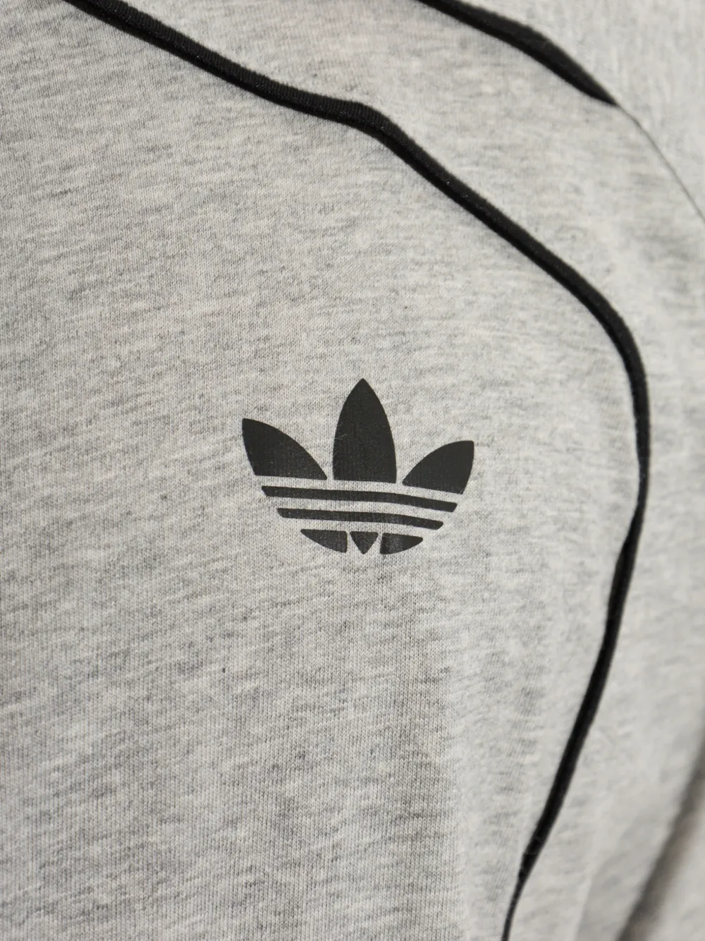 adidas Spacer Teamgeist 26 logo-print T-shirt Grijs