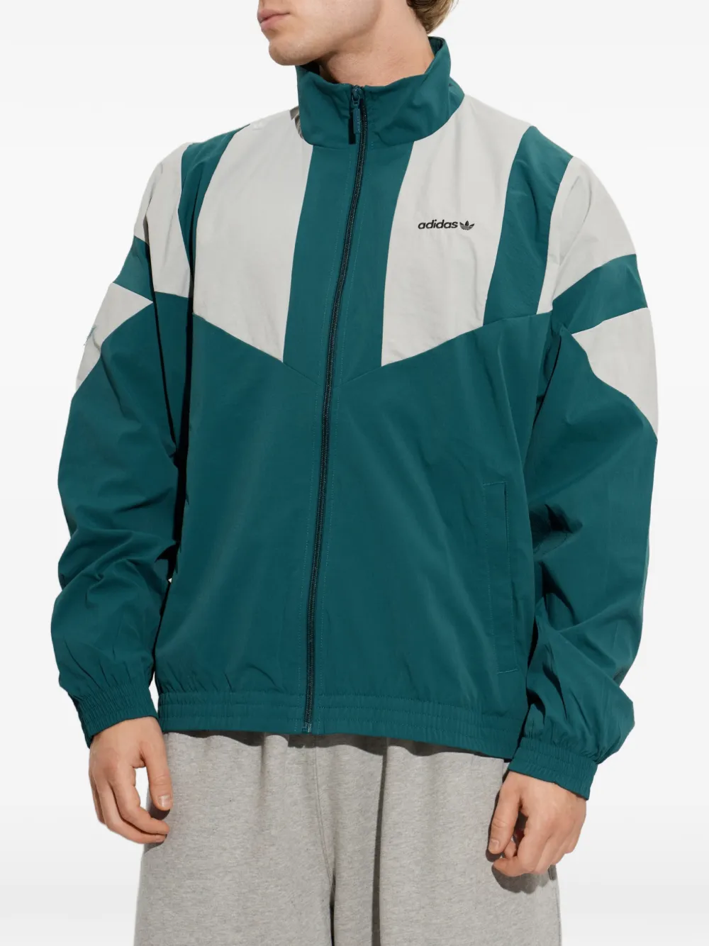 adidas logo-print panelled jacket Groen