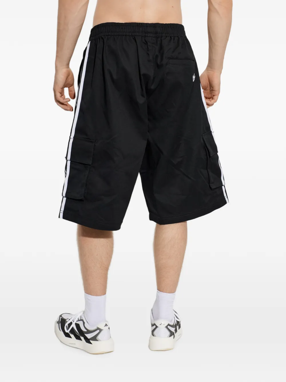 adidas x Willy Chavarria side-stripe cargo shorts Zwart