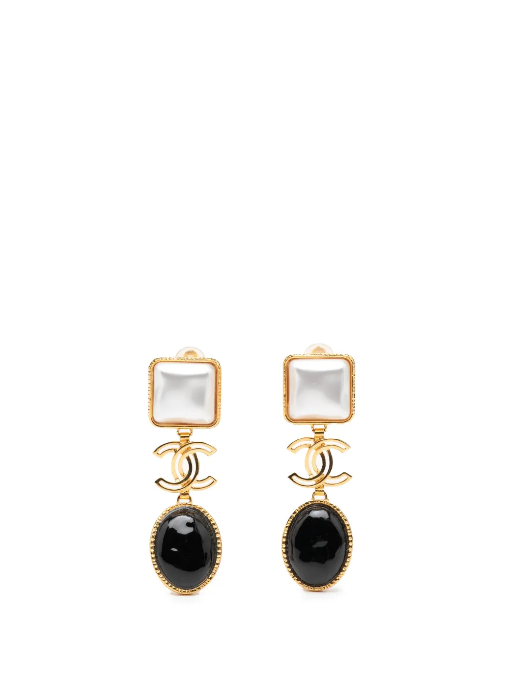 CHANEL Pre-Owned 2020 CC Gold Plated Faux Pearl and Resin Drop Clip On Earrings costume earrings - Oro