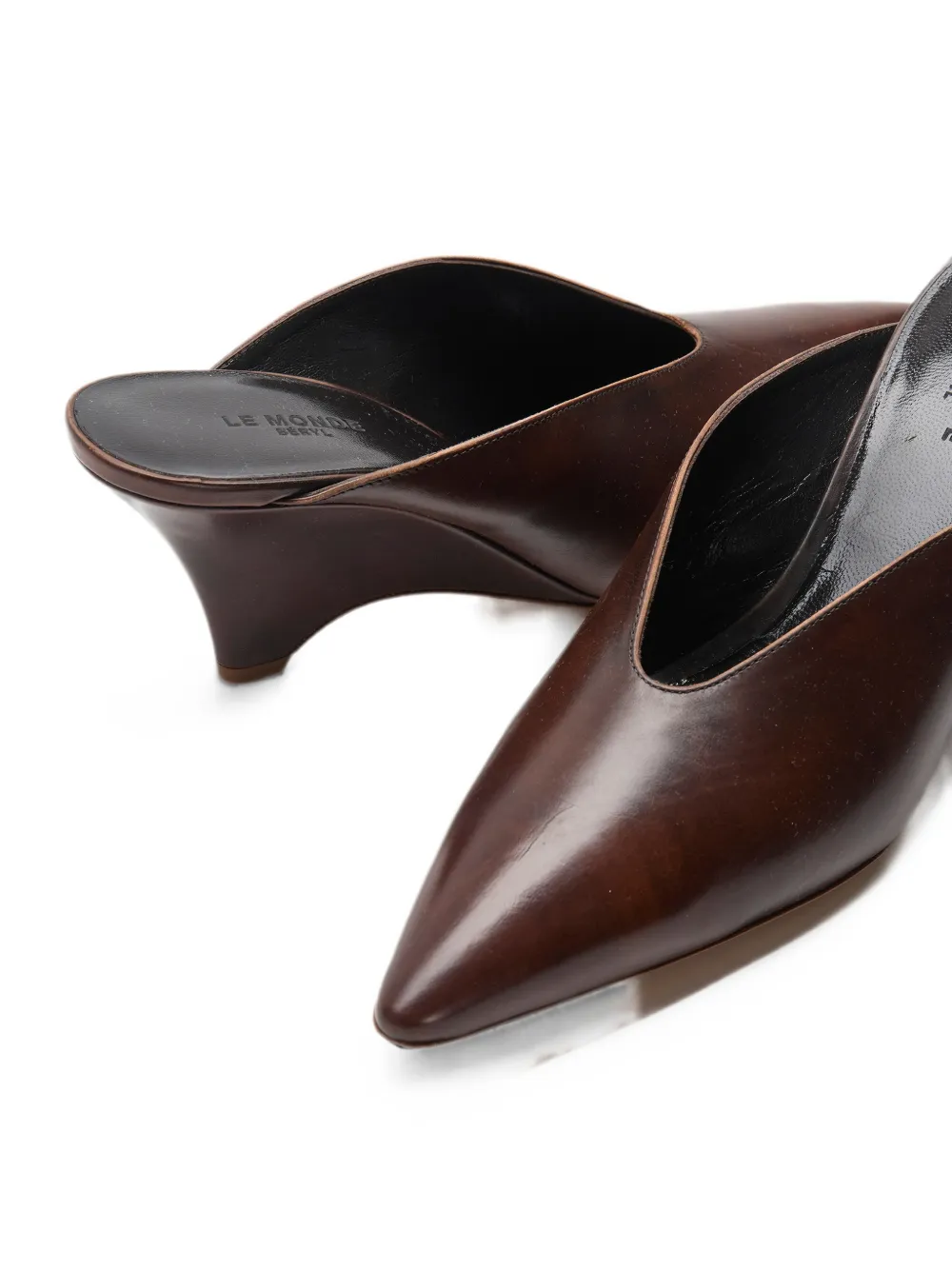 Le Monde Beryl Victoria wedge pumps Bruin