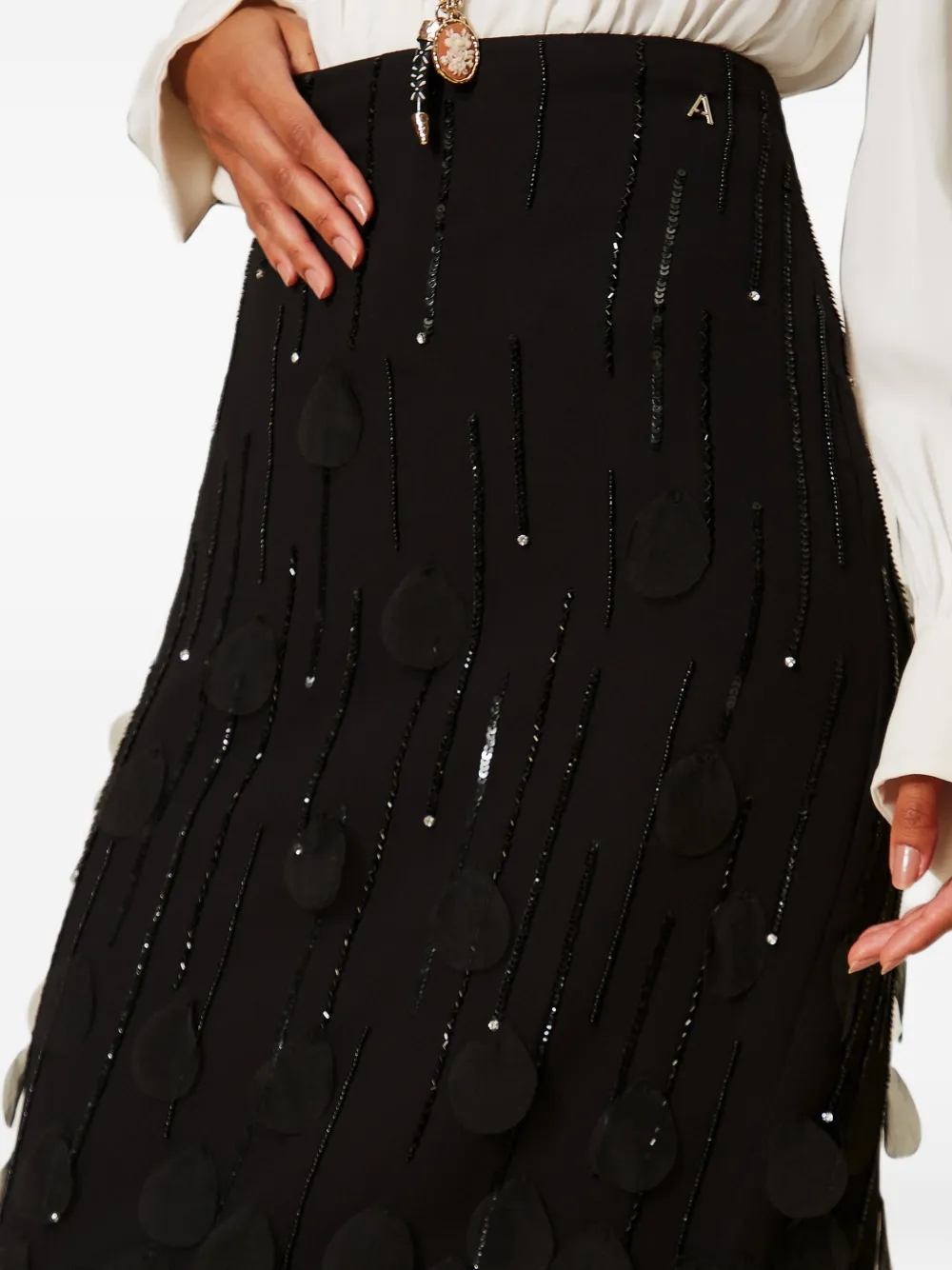 TWINSET Georgette midi skirt with embroidery Zwart