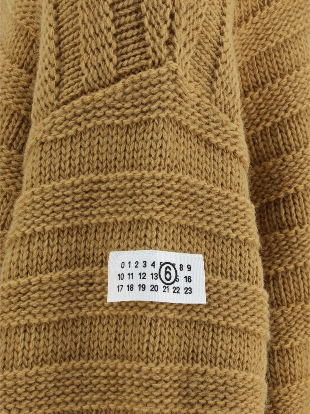 MM6 Maison Margiela Gerafelde ribgebreide trui Geel