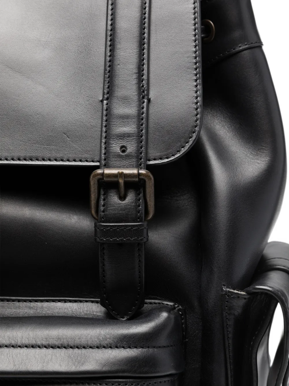 Officine Creative Boston 003 leren rugzak met gespsluiting Zwart