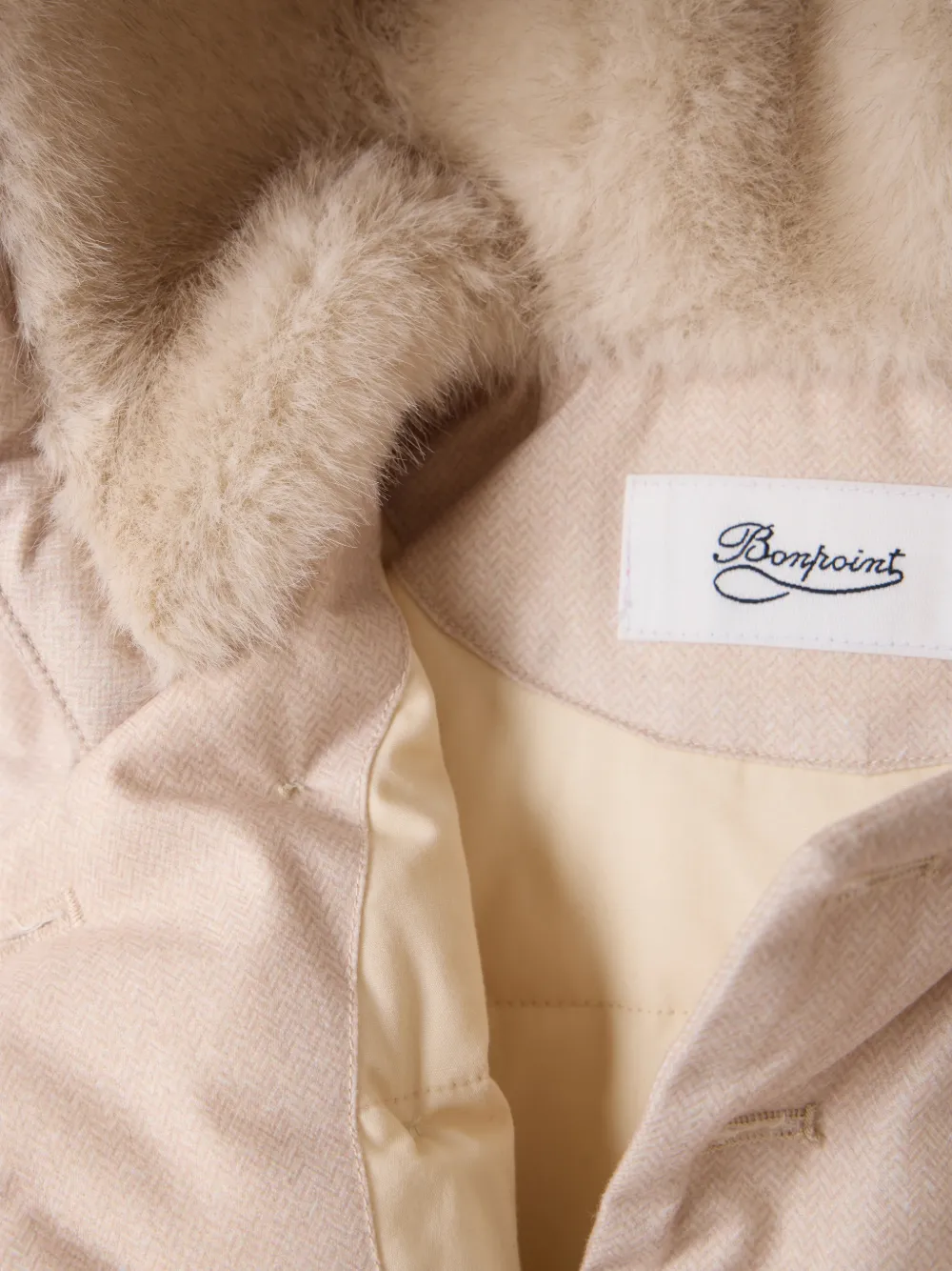 Bonpoint Jas met afwerking van imitatiebont en visgraatpatroon Beige
