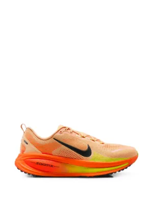 Nike ボメロ プラス スニーカー | オレンジ | FARFETCH JP