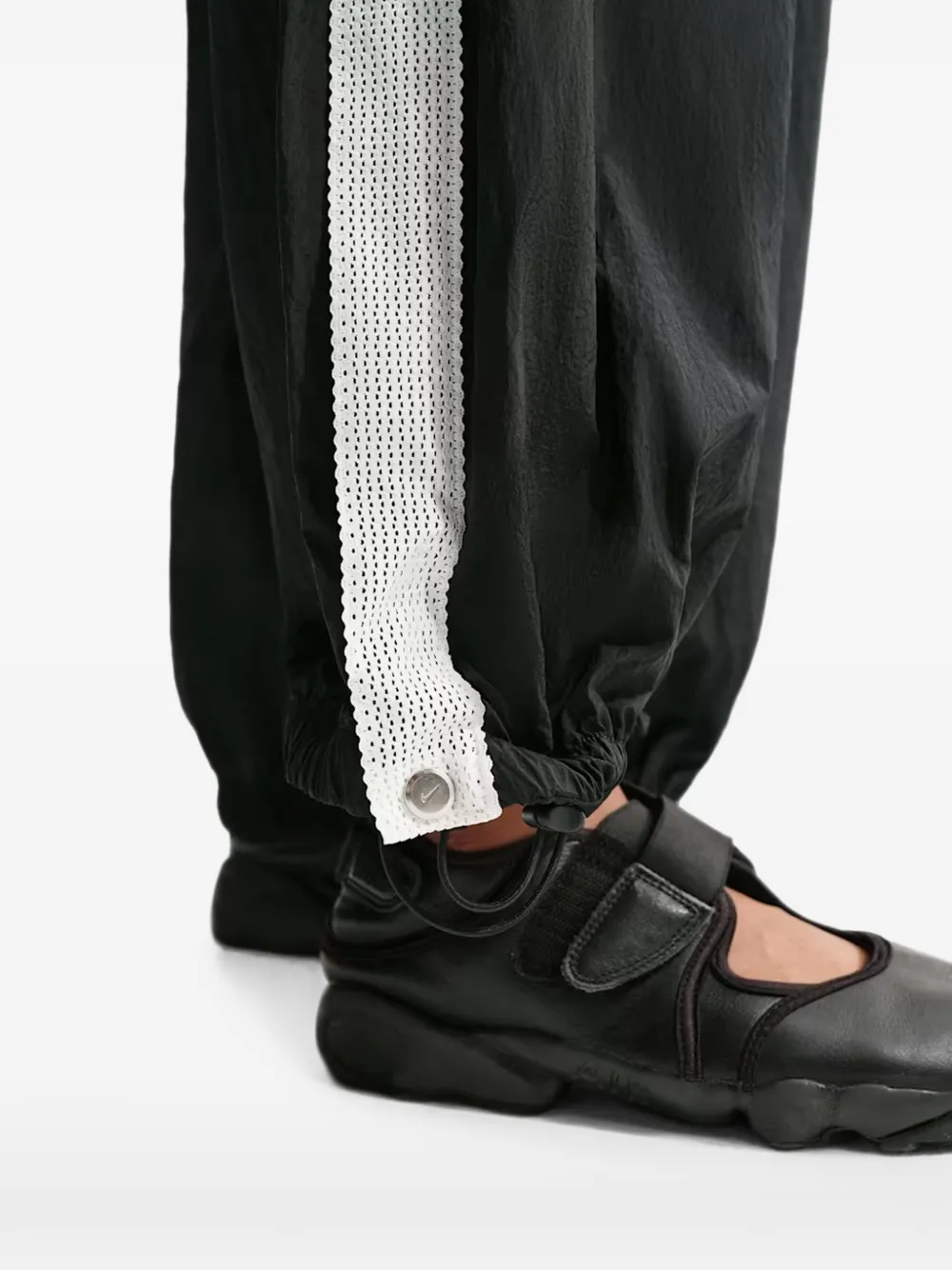 Nike elasticated-cuff track pants Zwart