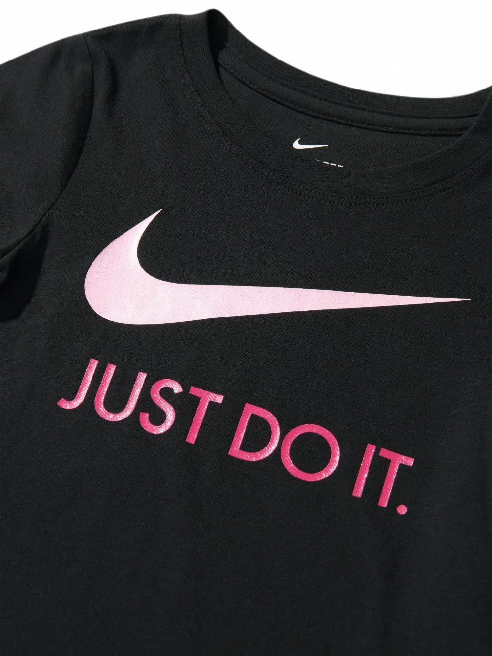 Nike Kids T-shirt met logo-print en ronde zoom Zwart