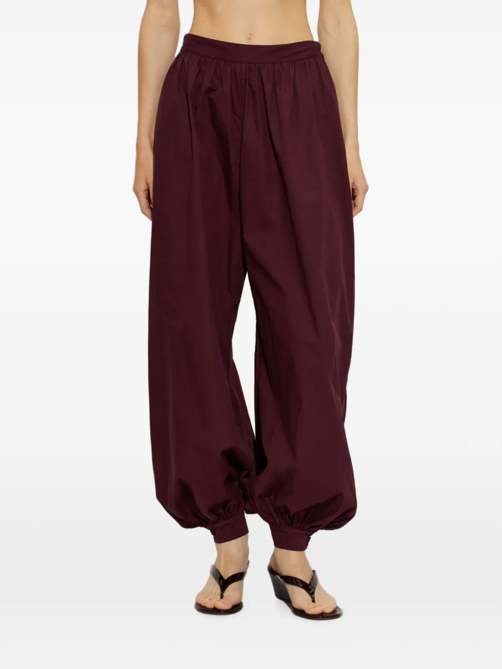 ROTATE BIRGER CHRISTENSEN Ruimvallende broek met gesmockte manchetten Rood