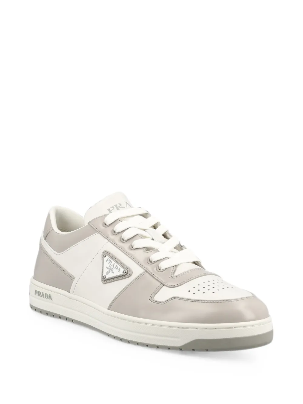 Prada Downtown logo-patch sneakers Grijs