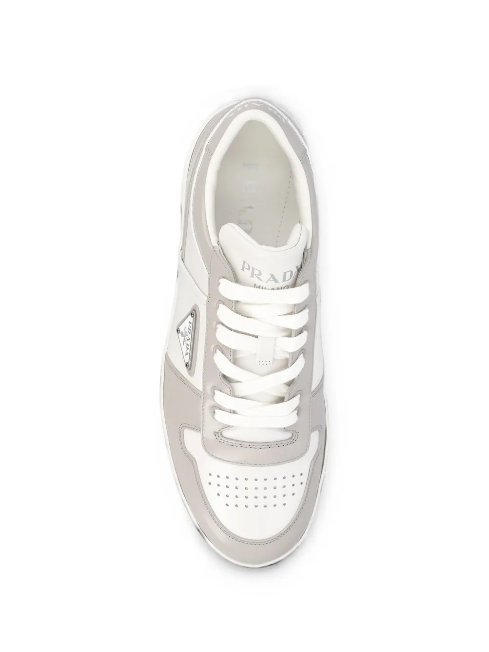 Prada Downtown logo-patch sneakers Grijs