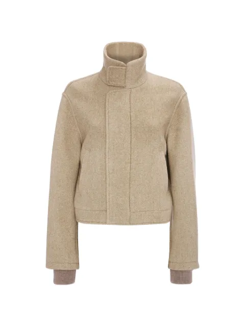 Victoria Beckham chamarra bomber con cuello de tortuga