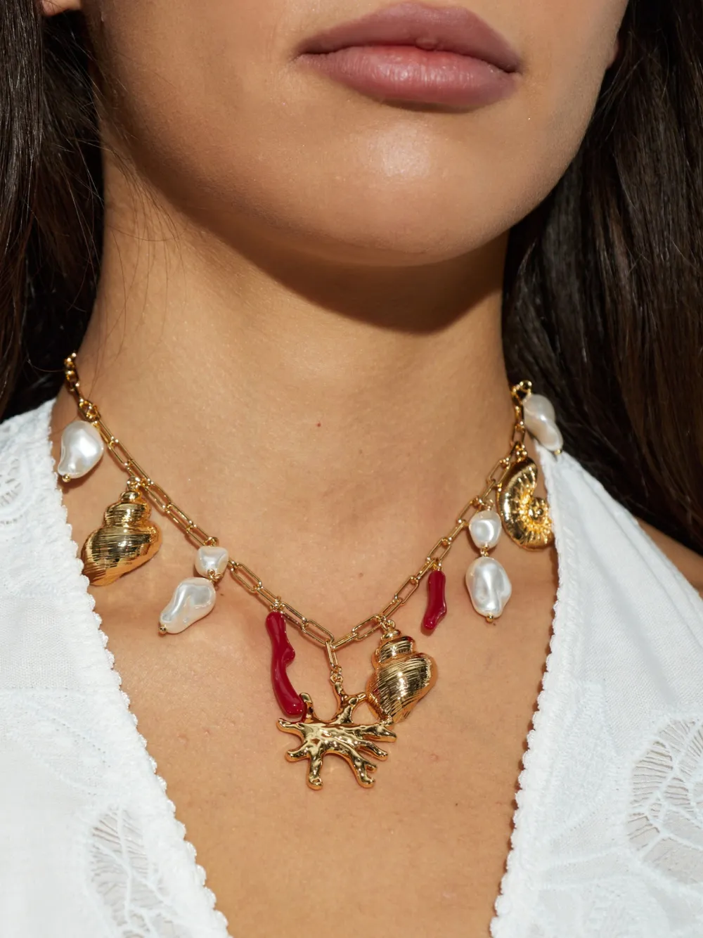 Self-Portrait Shell-pendant Charm Necklace in Gold, view 2