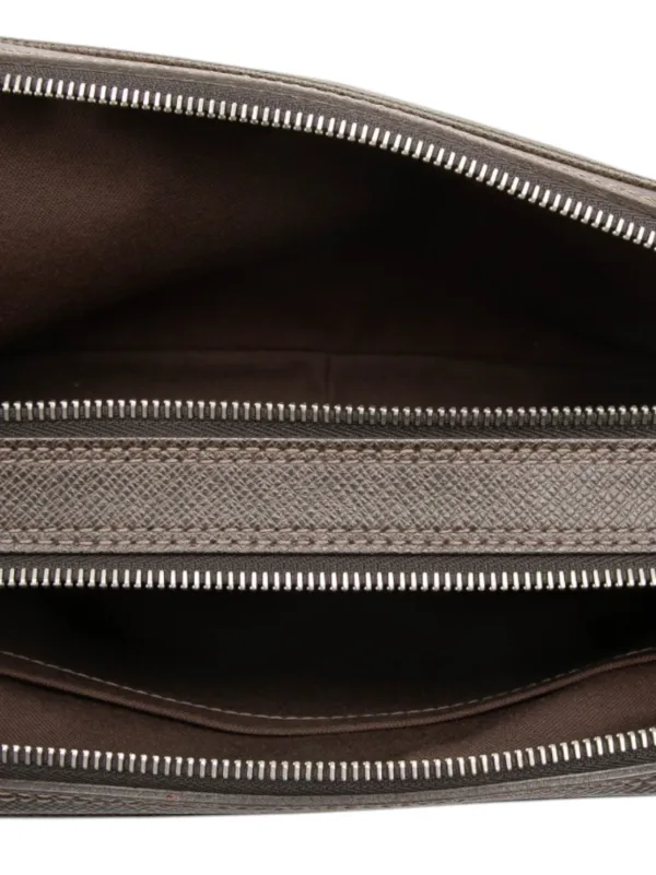 Louis Vuitton Pre-Owned 2007 Taiga Neo Pavel Clutch Bag | Brown