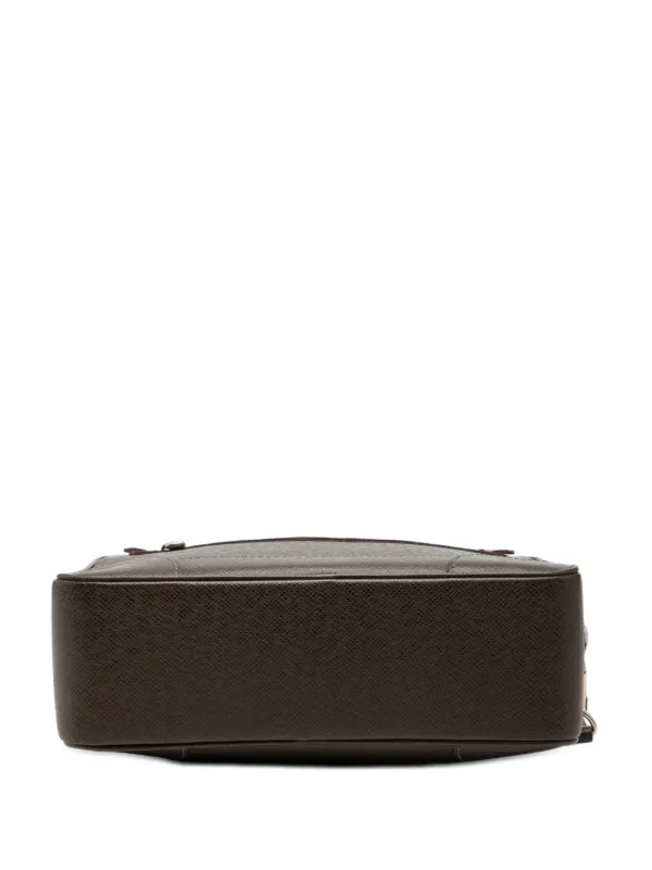 Louis Vuitton Pre-Owned 2007 Taiga Neo Pavel Clutch Bag | Brown