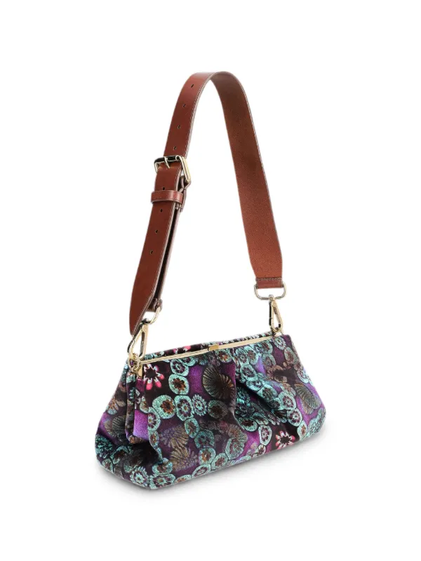 Dries Van Noten ダークブルー クラッチバッグ DRIES VAN NOTEN ベルベット クラッチバッグ | ブルー | FARFETCH JP