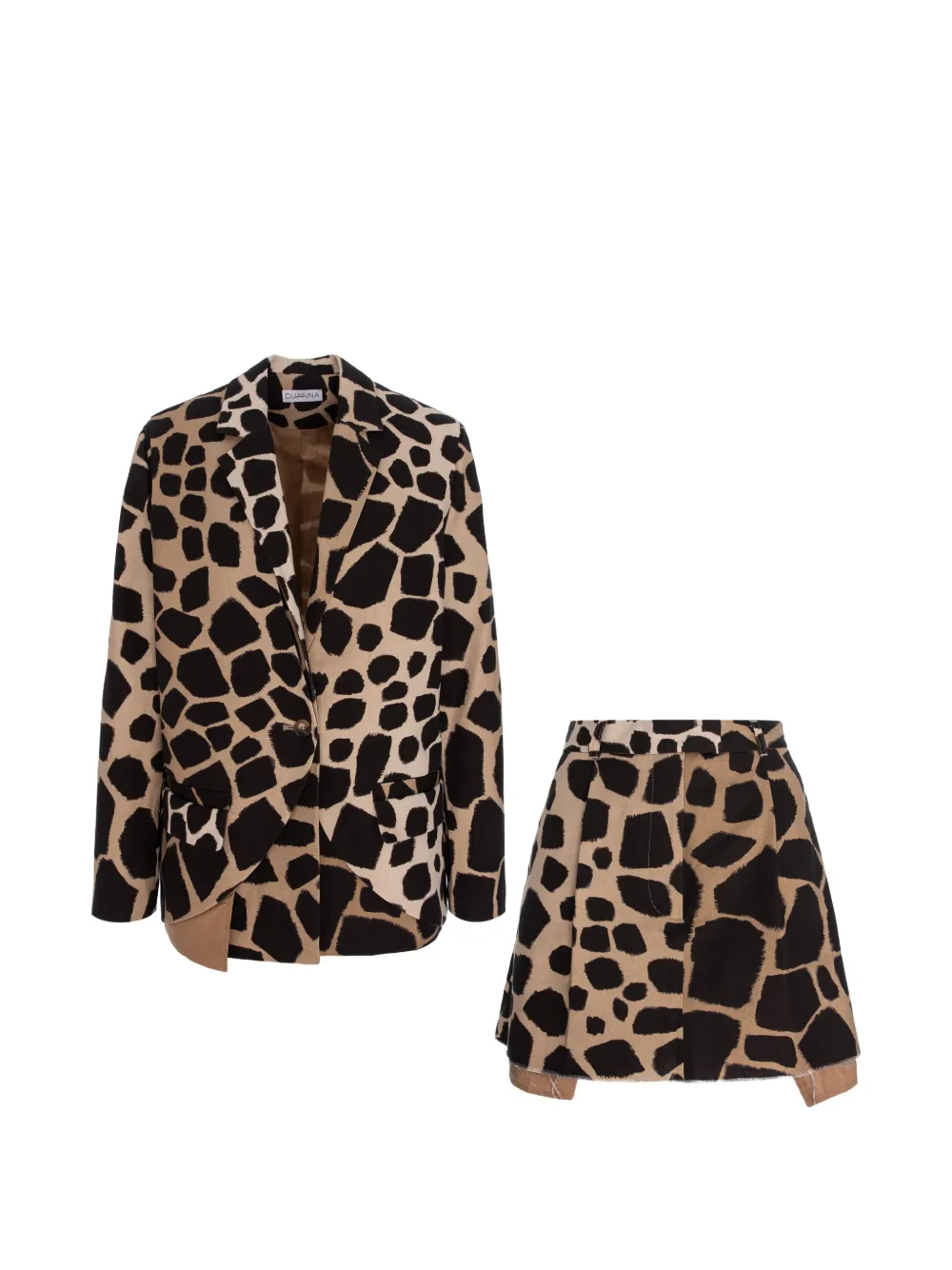Cuanna Giraffe-print Shorts Suit In Neutral