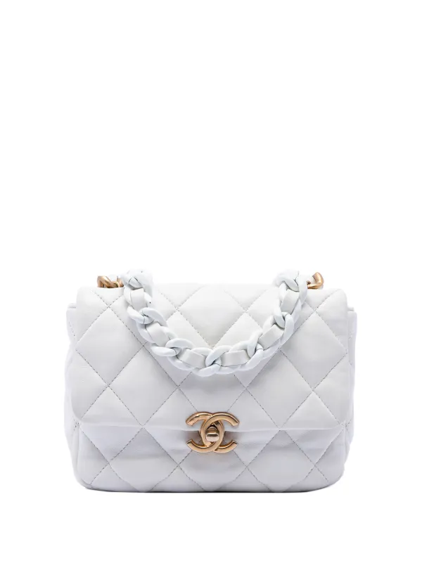 CHANEL ケース ホワイト キルティング 37041249_69496121_600.jpg
