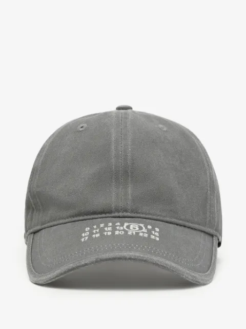 MM6 Maison Margiela 로고 자수 베이스볼 캡 모자