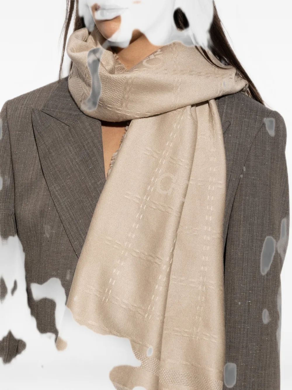 Ferragamo Gancini sjaal met jacquard-logo Beige