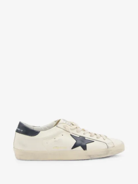 Golden Goose سنيكر 'سوبر ستار' بتصميم ممزق