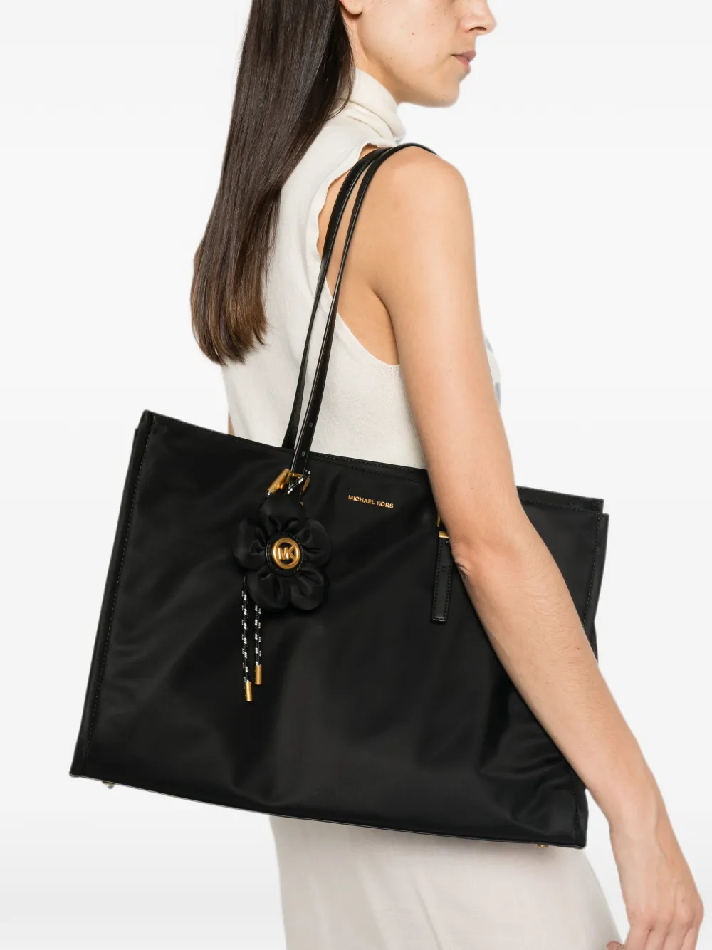 Michael Kors flower-charm logo-plaque tote bag Zwart
