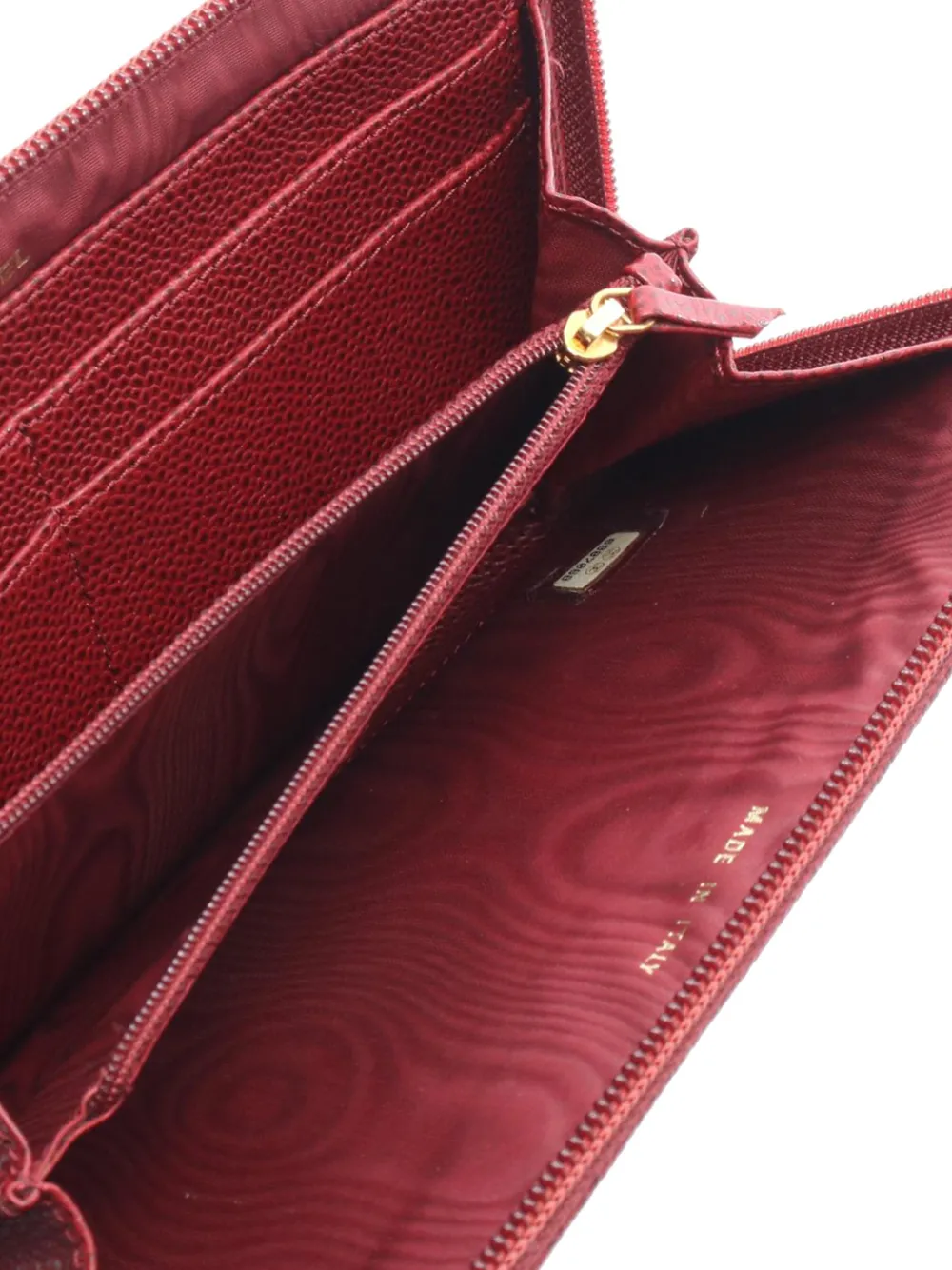 Chanel Pre-owned 2000-2002 CC Caviar Zip Around Wallet Long Wallets in Red, view 3