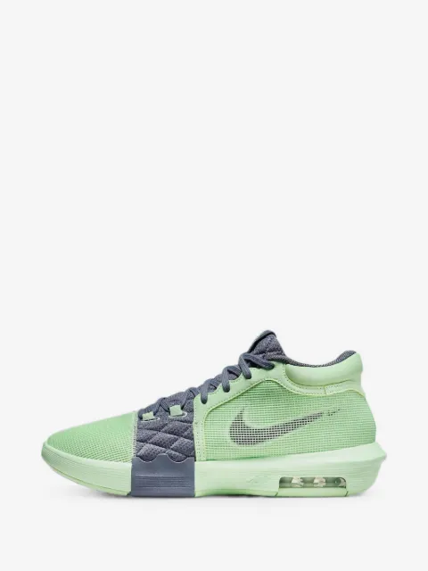 Nike LeBron Witness 8 sneakers