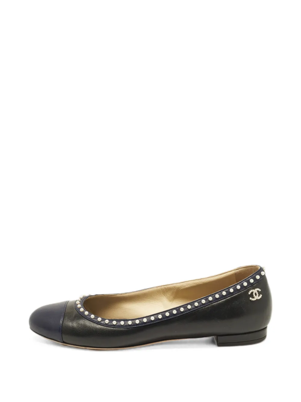 CHANEL Pre-Owned logo-plaque ballet flats - Black