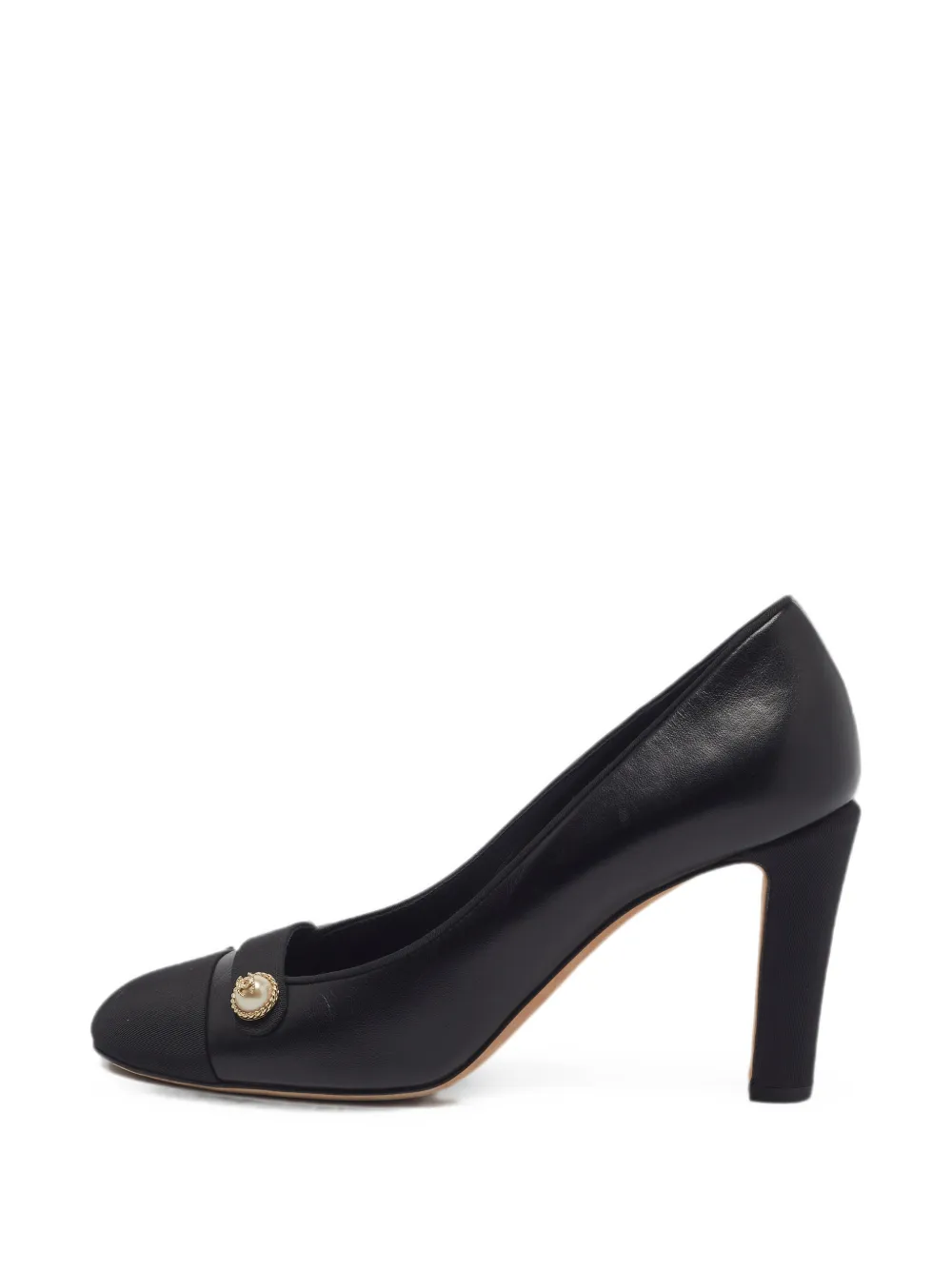 Pre-owned Chanel Cc Round-toe Pumps In Black
