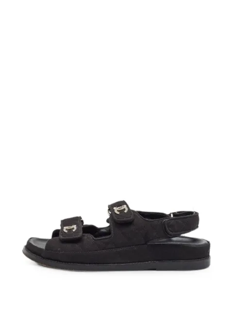 CHANEL Pre-Owned crystal-embellished quilted sandals