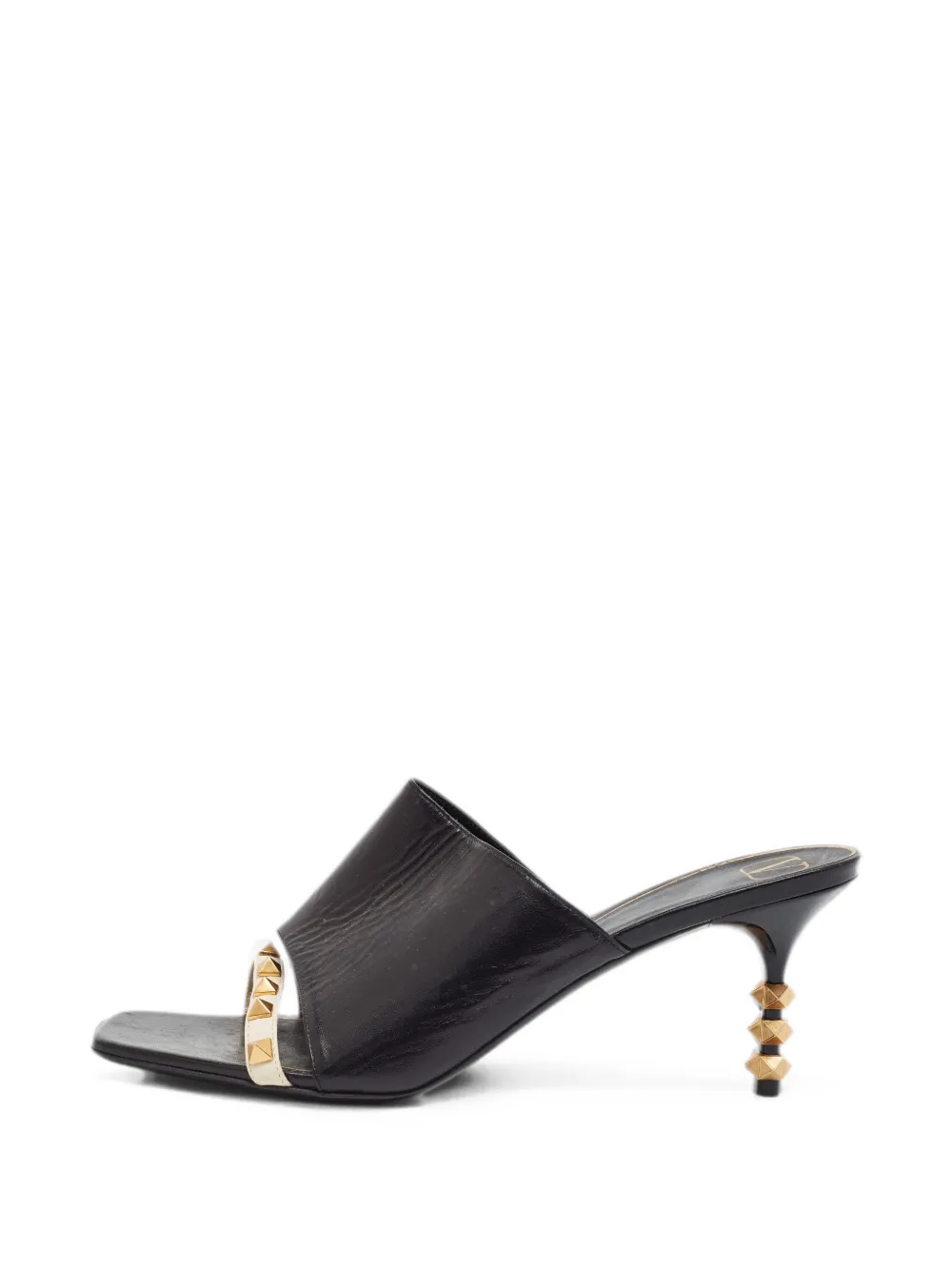 Pre-owned Valentino Garavani Rockstud Leather Mules In Black