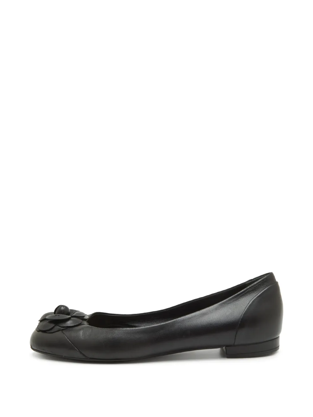 CHANEL Pre-Owned ballerines Camélia en cuir - Noir CHANEL Pre-Owned ballerines Camélia en cuir - Noir