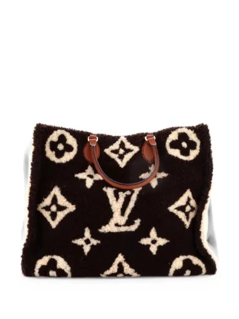 Louis Vuitton Pre-Owned OnTheGo Monogram Giant Teddy Fleece GM tote bag