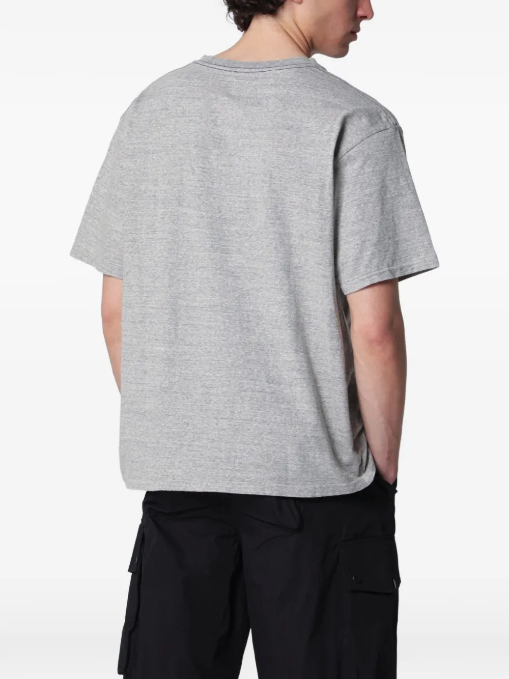 Needles T-shirt met geborduurde vlinder en zak Grijs