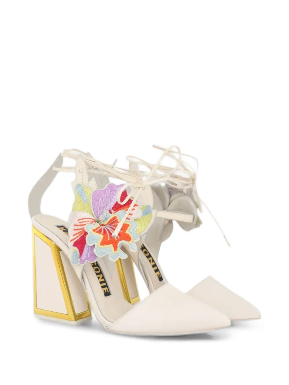 Kat Maconie Amanza pumps met bloemen-applicatie Beige