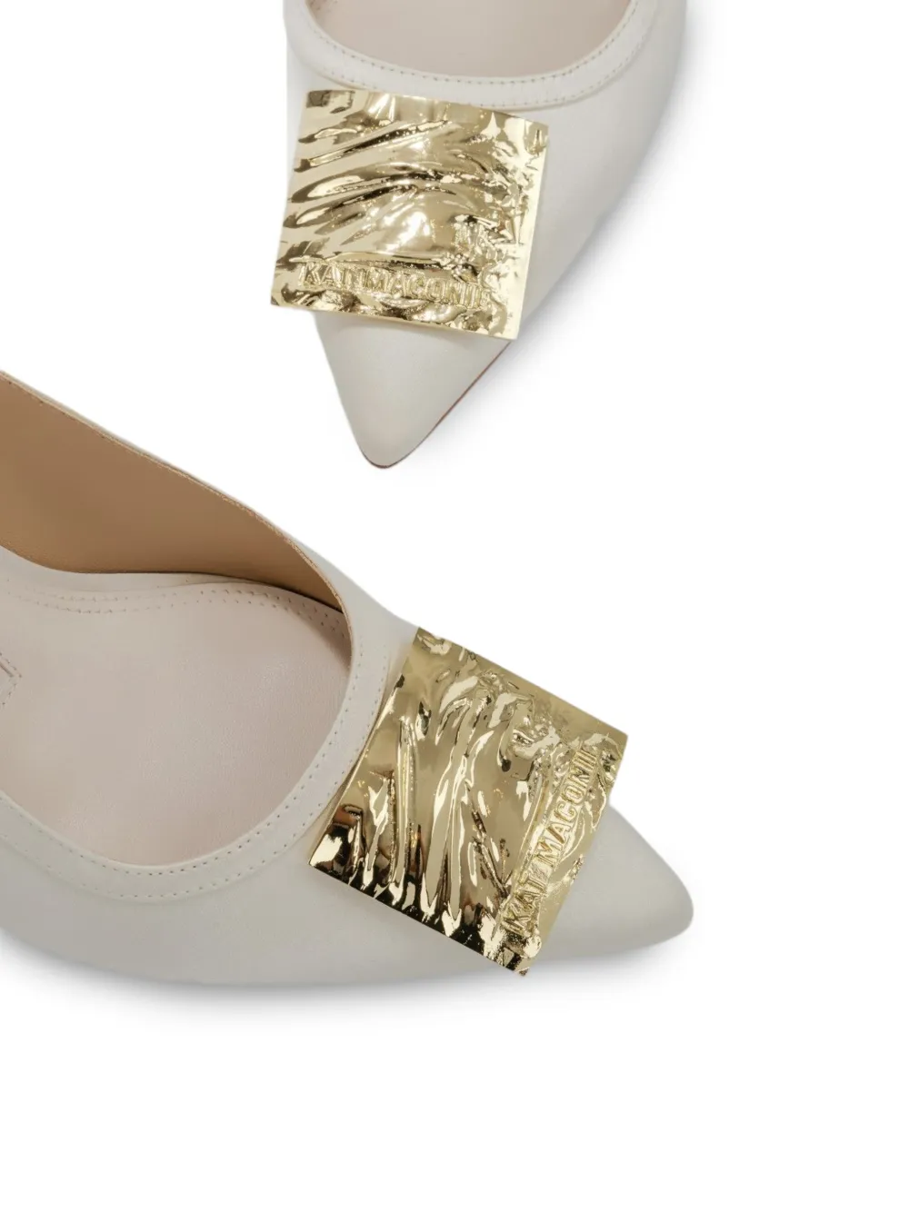 Kat Maconie Katia slingback pumps met logoplakkaat Beige
